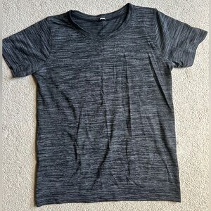 Lululemon Women’s Dark Gray Short Sleeve Swiftly Tech Breeze Shirt Size 6